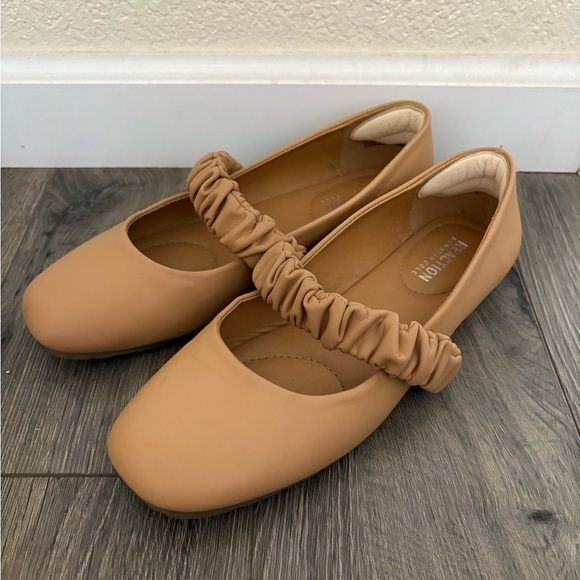 Nude flats - Reaction by Kenneth Cole - Picture 2 of 5